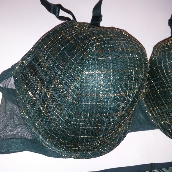 Victoria Secret Bra Set‎ - Picture 3 of 5